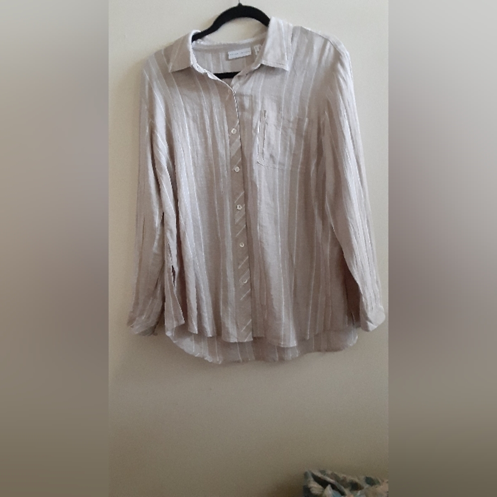 Susan Graver Oversized, striped button down tunic. Size Large petite
